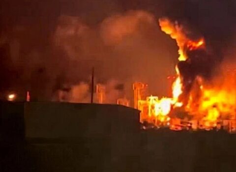 Ukrayna Rusiyanın neft anbarını bombaladı