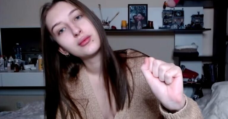 Xaricdəki şantaj qrupunun görüntülərindən istifadə etdiyi qız kimdir? – VİDEO