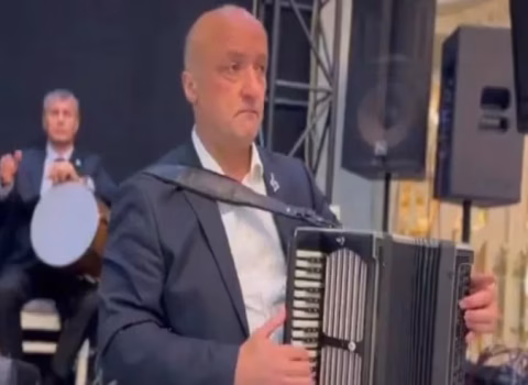 Tanınmış qarmon ifaçısı vəfat etdi – FOTO