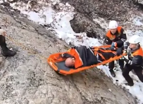 Qəbələdə 50 yaşlı kişi dağdan yıxıldı – Hadisə yerindən GÖRÜNTÜLƏR – VİDEO