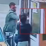 Mühafizəçisi döyülən binanın sakinləri: “Üç maşını var…” – VİDEO