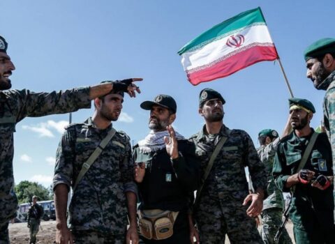 İranlılar öz əsgərlərini BELƏ QORXUTDULAR – VİDEO