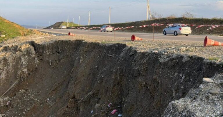 Muğanlı-İsmayıllı yolunda daha bir sürüşmə… – Foto