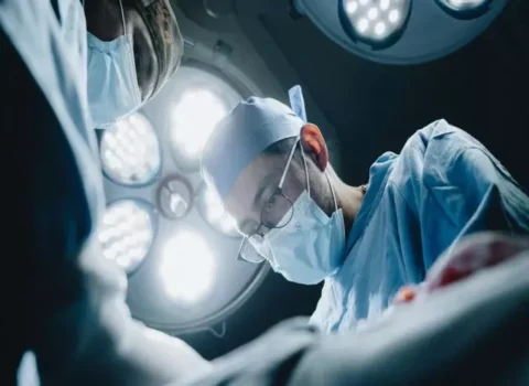 Qadının beynində insanlarda rast gəlinməyən parazit tapıldı – Yaddaşı itdi