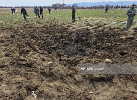 Naxçıvanda İran dronunun düşdüyü məktəb binasının yaxınlığından FOTOLENT
