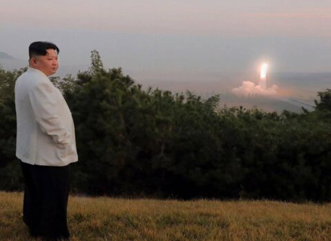 Şimali Koreya Yapon dənizinə 10 ballistik raket atıb