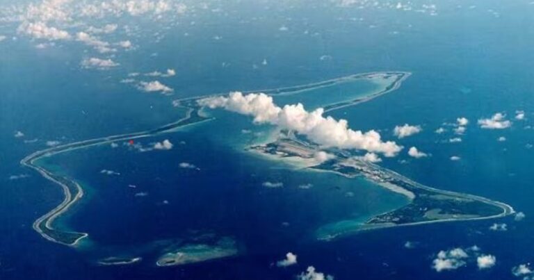 İran Dieqo Qarsiya bazasına raket atıb İran Dieqo Qarsiya bazasına raket atıb