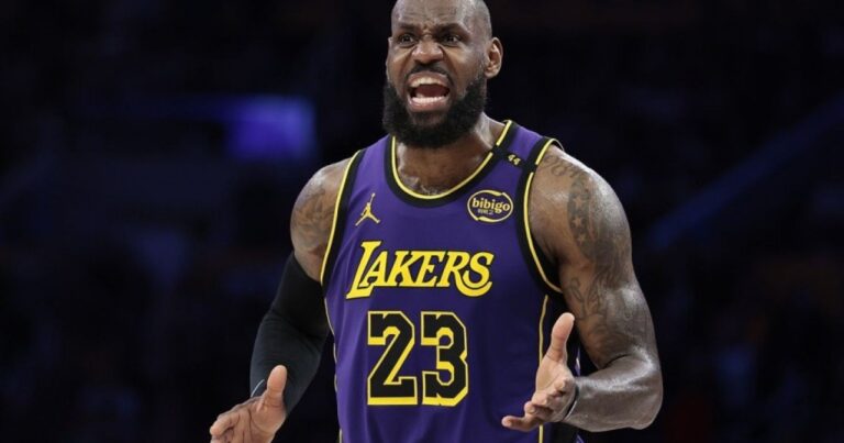 Lebron Ceyms NBA-da rekord qırıb Lebron Ceyms NBA-da rekord qırıb