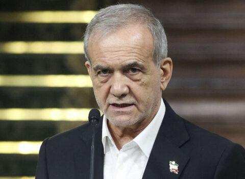 Pezeşkian qonşu dövlətlərin liderlərinə müraciət etdi