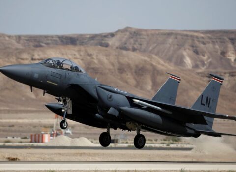 Gərginlik artır: İran ABŞ təyyarəsini vurdu