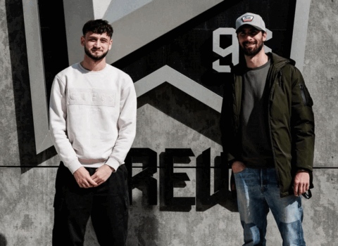 Nəriman yeni klubunun stadionunu məşhur futbolçu ilə gəzdi – VİDEO