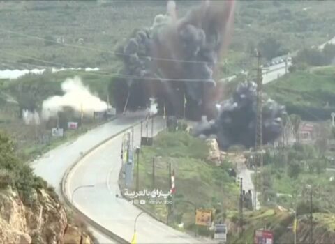 İsrail ordusu Livanın Litani çayı üzərindəki körpüləri partladır