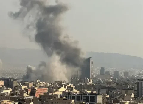 Təbriz bombalanıb, “Bəsic”in 13 əməkdaşı öldürülüb