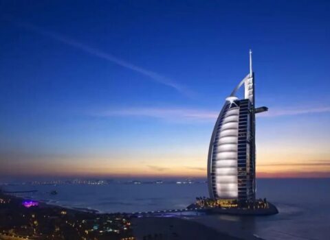 İran PUA-sı Dubaydakı “Burj Al Arab” otelini vurub