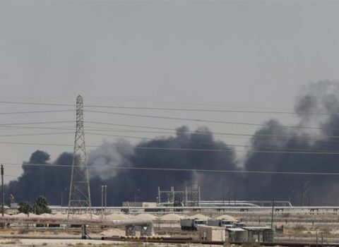 İran bu ölkənin ən böyük neft emalı zavodunu vurdu
