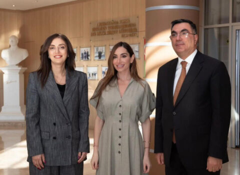 Bakı Media Mərkəzinin rəhbəri Arzu Əliyeva Bakı Ali Neft Məktəbində – FOTO