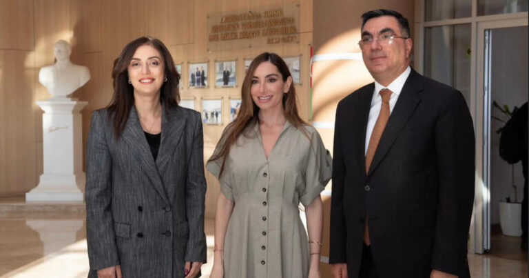 Bakı Media Mərkəzinin rəhbəri Arzu Əliyeva Bakı Ali Neft Məktəbində – FOTO