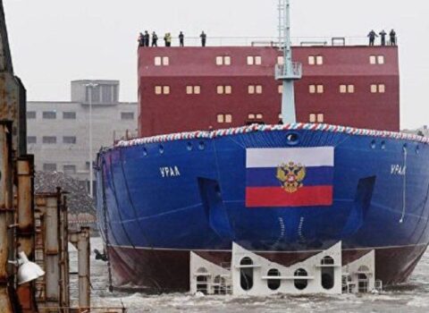 Ukrayna Rusiyanın buzqıran gəmisini vurdu