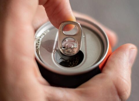 Bu energetik içkini almayın – Təhlükəli maddə aşkarlandı