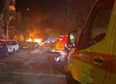 TƏCİLİ! Regionda gərginlik artır: Bəhreyn, Doha və Dubay üzərində partlayışlar