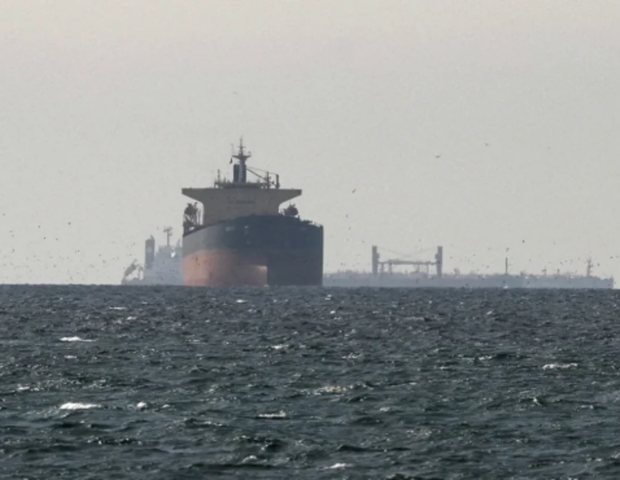 Hörmüz boğazını keçən sirli gəmi