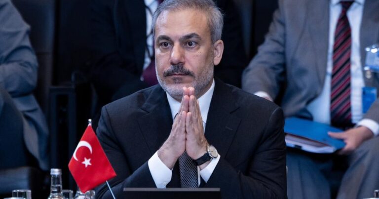 İranda ya rejim dəyişəcək, ya da…- Hakan Fidan İranda ya rejim dəyişəcək, ya da…- Hakan Fidan