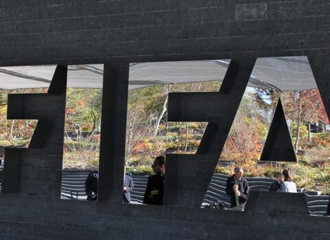 FİFA-dan bu türk klublarına TRANSFER QADAĞASI