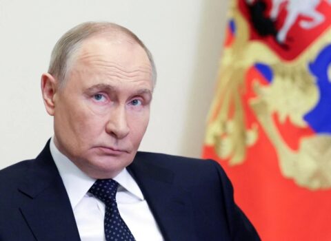 Putin Dərbənddə Azərbaycan Teatrının açılışını etdi