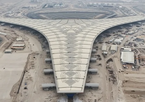 Bu hava limanı VURULDU: Yanğın BAŞLADI