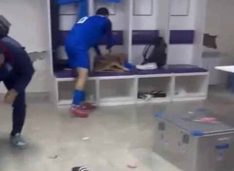 Millimizin qalib gəldiyi stadionu su basdı – VİDEO