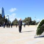 Avropa İttifaqı Şurasının Prezidenti Bakıda şəhidlərin xatirəsini anıb