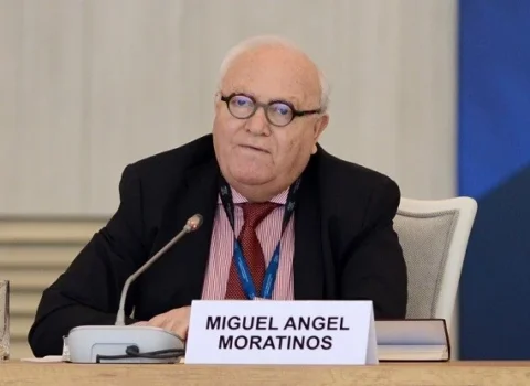 Migel Angel Moratinos Azərbaycanda səfərdədir