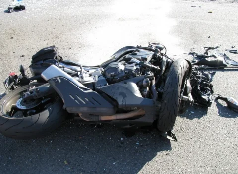 3 gün əvvəl aldığı motosikletlə qəza törətdi, sevgilisi öldü… – Video