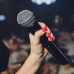 Kafedə qadın müğənnini döyərək həbs edilən şəxs amnistiya düşdü