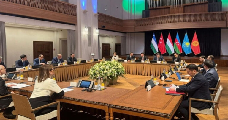 Hikmət Hacıyev MÜHÜM TOPLANTIDA iştirak etdi – FOTO