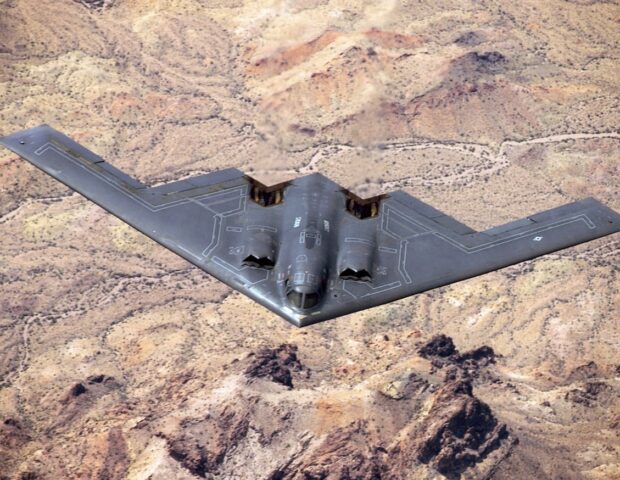 B-2 bombardmançıları İranın yeraltı anbarlarını vurdu