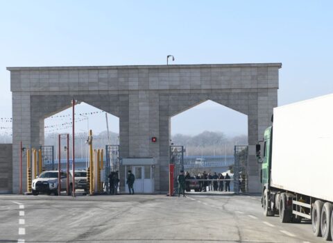 Baş nazirdən quru sərhədlərlə bağlı mühüm açıqlama