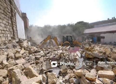 Bakıda “xruşovka”ların hamısı söküləcək? – VACİB AÇIQLAMA