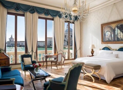 Hotellərdə qiymət aşağı düşüb? – “Hazırda vəziyyət belədir”