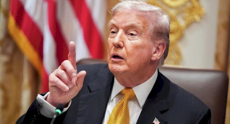 Tramp Çinə səfərini təxirə saldı