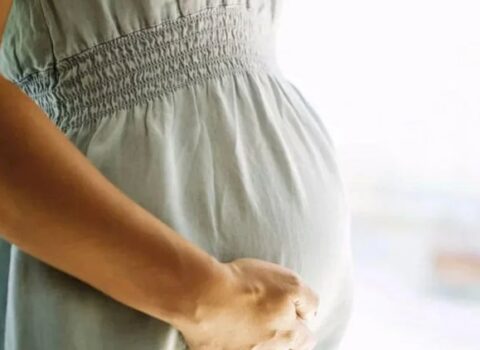 Şəmkirdə 16 yaşlı qız ana oldu: Ataya cinayət işi açıldı