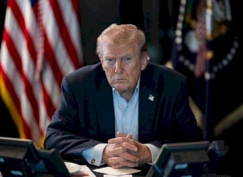 Tramp İrandan qeyd-şərtsiz kapitulyasiya tələb etdi