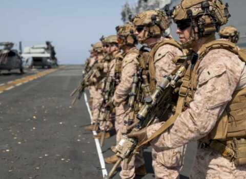 KİV: ABŞ Yaxın Şərqə minlərlə dəniz piyadası göndərməyi planlaşdırır