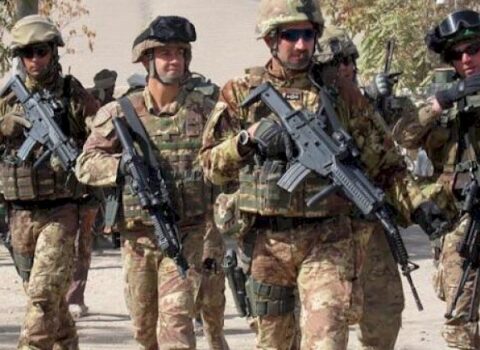 İtaliya hərbi bazasına hücum edildi