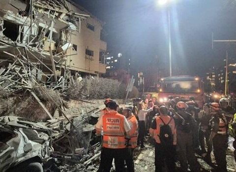 İran İsrailin Rehovot şəhərini vurdu