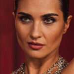 Tuğba gecə klubunda rəqs edəcək