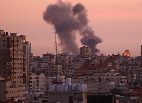 ABŞ və İsrail qırıcıları İsfahanı bombaladı