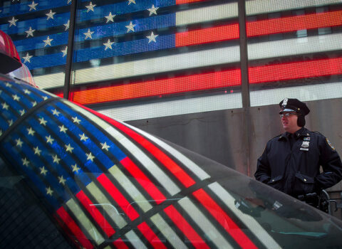 ABŞ-də naməlum şəxs sinaqoqa atəş açıb – Video