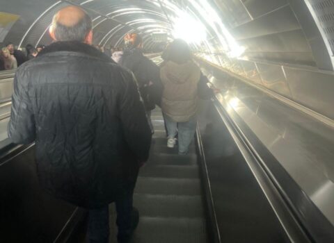 Bakı metrosunda təhlükəli anlar YAŞANDI