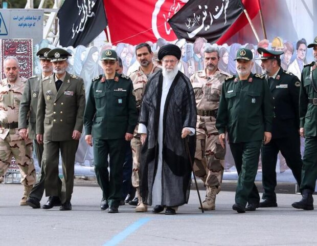 İranın Ali Rəhbəri seçildi